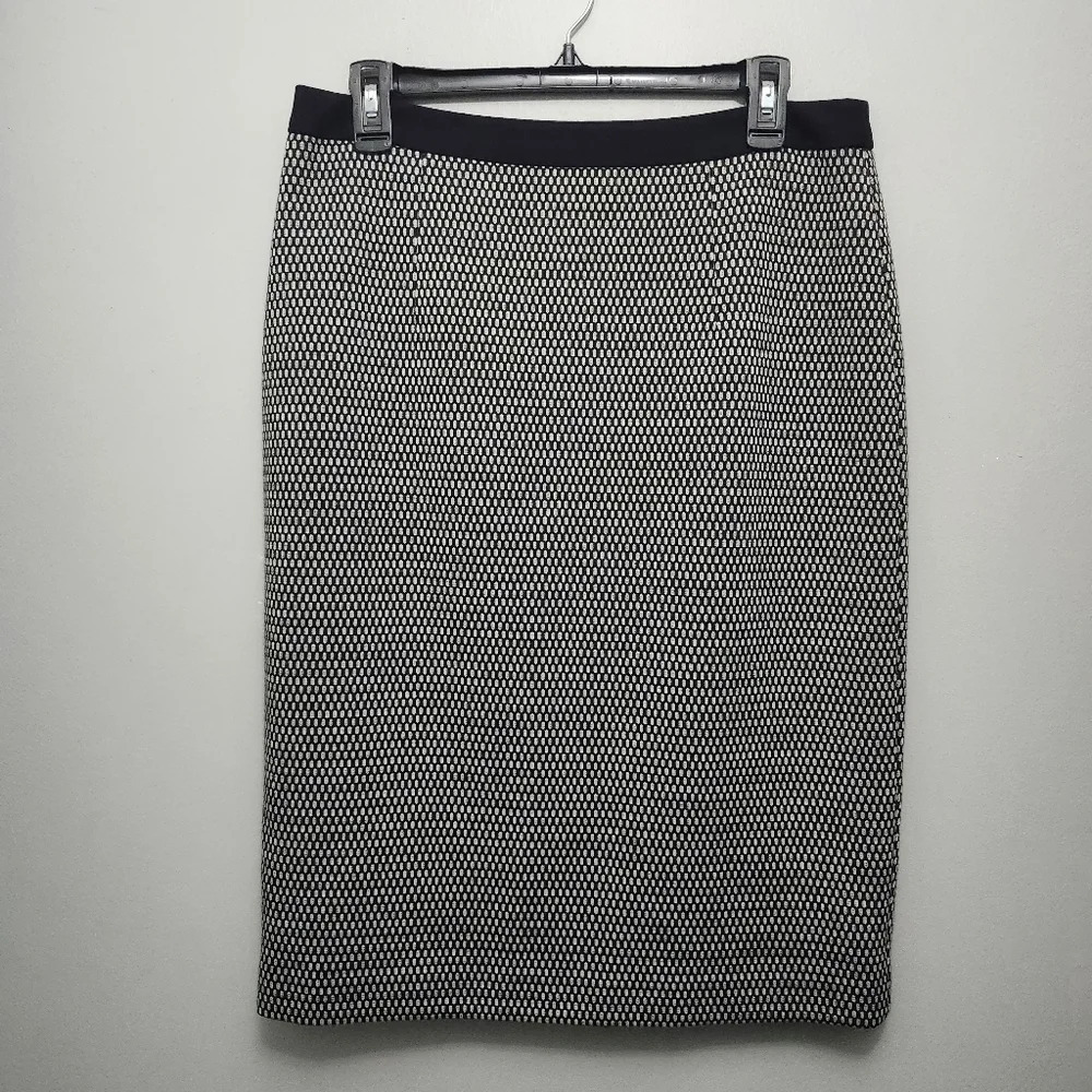 Classiquies entier women's pencil skirt size 12 black and white wool ble…